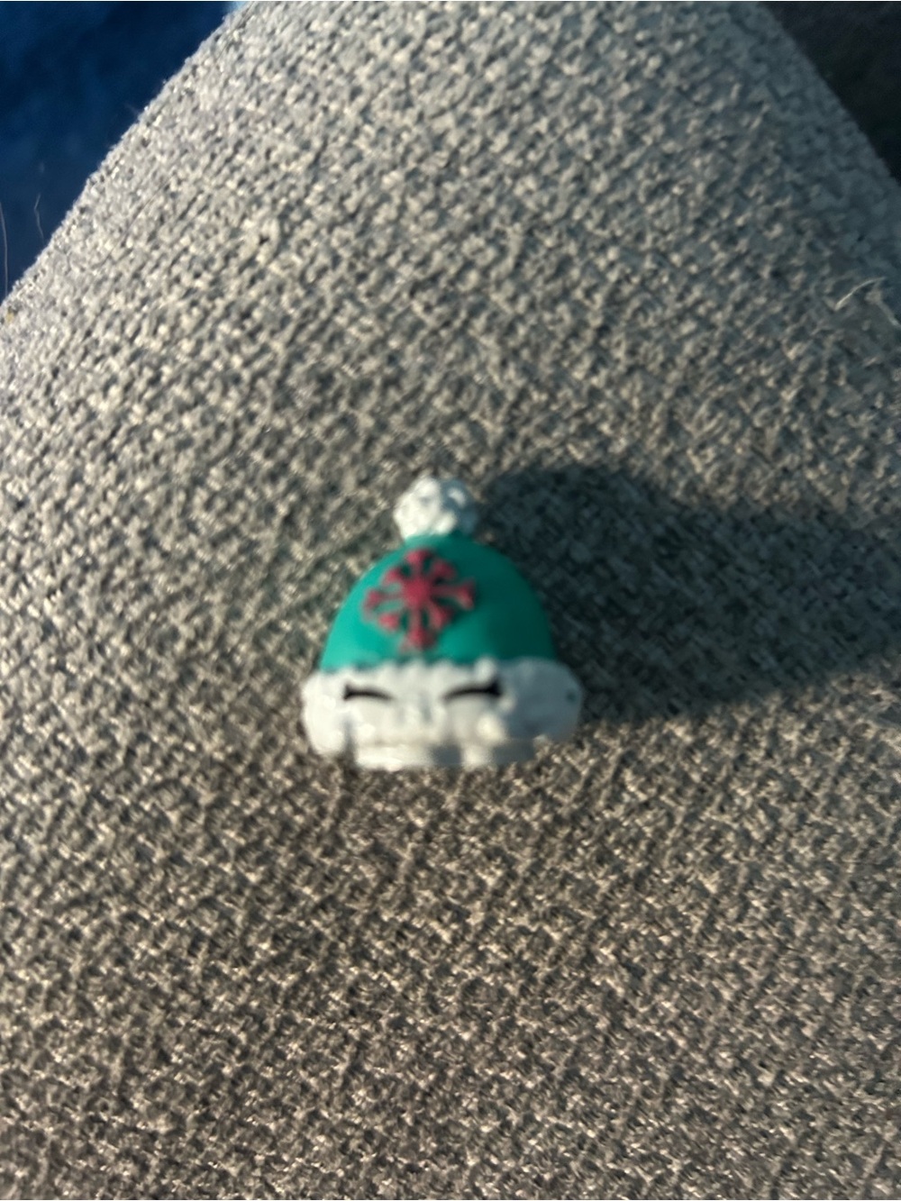 Shopkins Season 4 "Wooly Hat" collectible figurine
